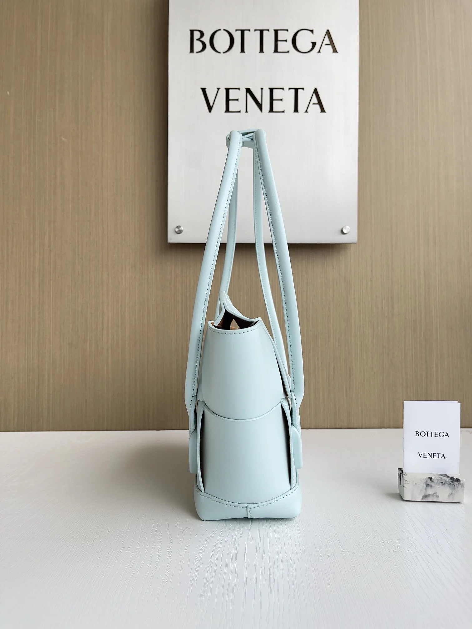 Bottega Veneta Arco 33