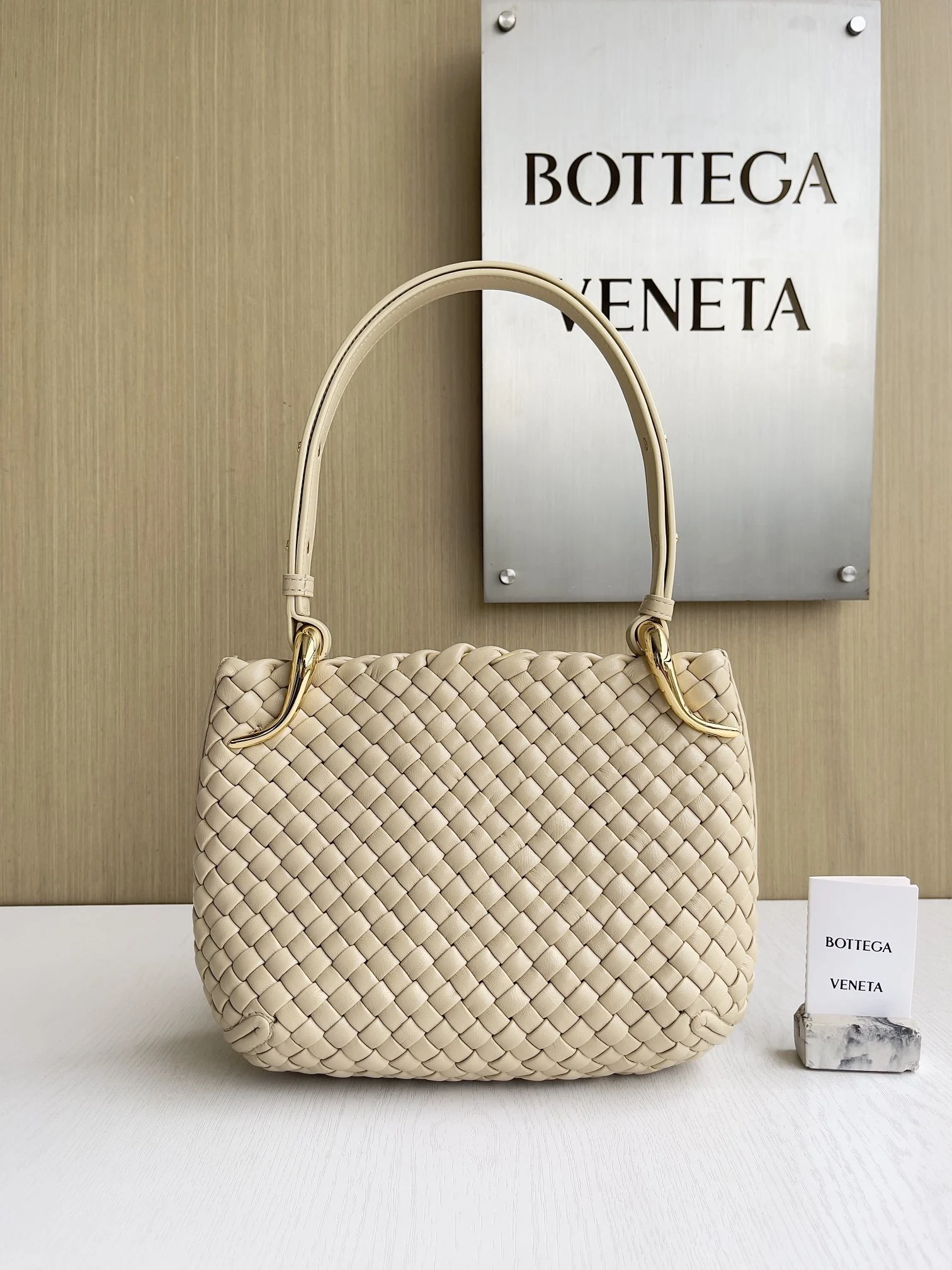 Bottega Veneta Small Clicker Shoulder Bag Bottega Veneta Small Clicker Shoulder Bag