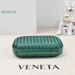 Bottega Veneta (BV) Knot